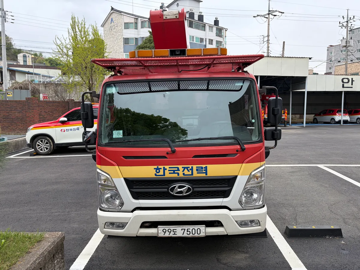 현대 중형 특수 동해절연고소작업차 3933cc 사진 1