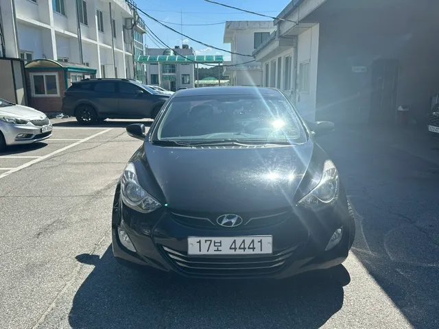현대 준중형차 아반떼MD 1591cc 사진 1