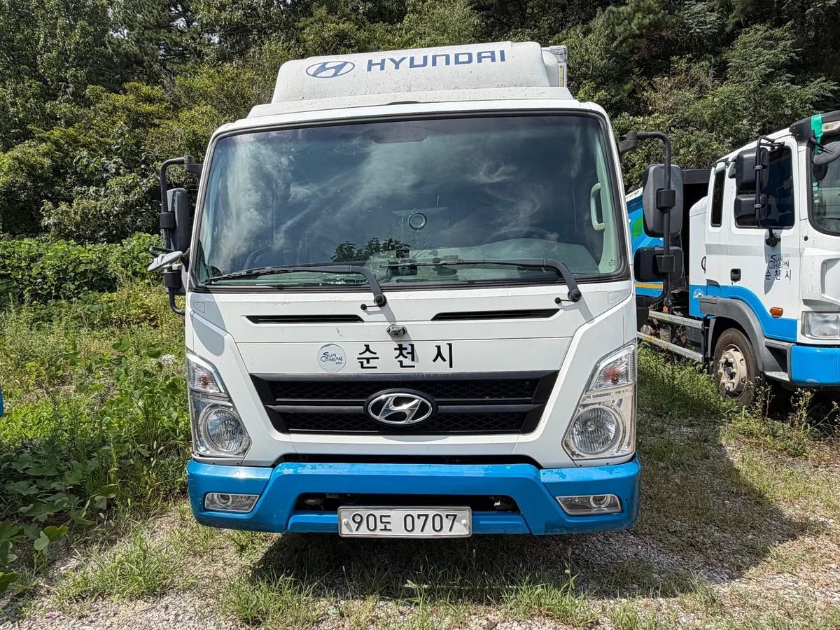 현대 중형 화물 마이티하이내장탑차파워게이트 3933cc 사진 1