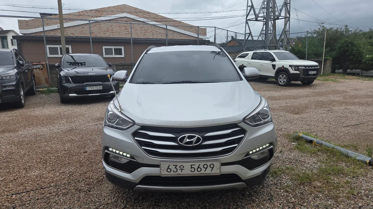 현대 중형차 다목적승용차, 현대자동차, 싼타페 R2.0 Premium Euro6 2015년, A/T 1995cc 사진 1