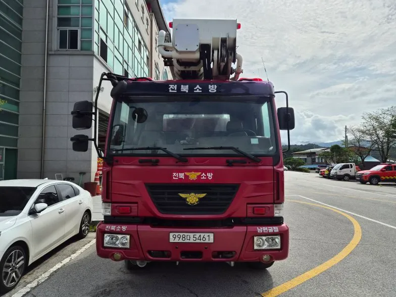 대우자동차 대형특수 에버다임굴절탑소방차 7,640cc 사진 1