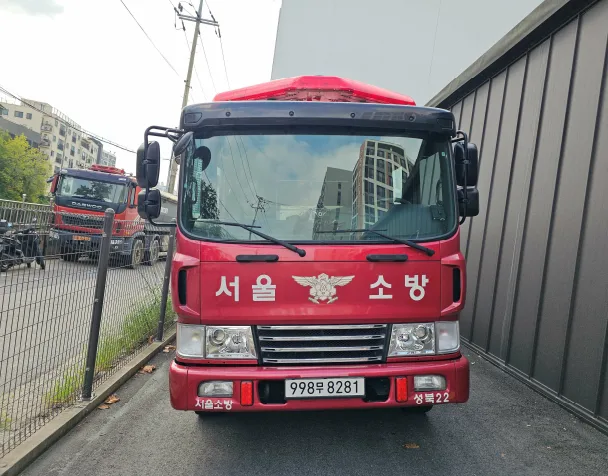 대형 화물 이엔쓰리펌프소방차 6,299cc 사진 1