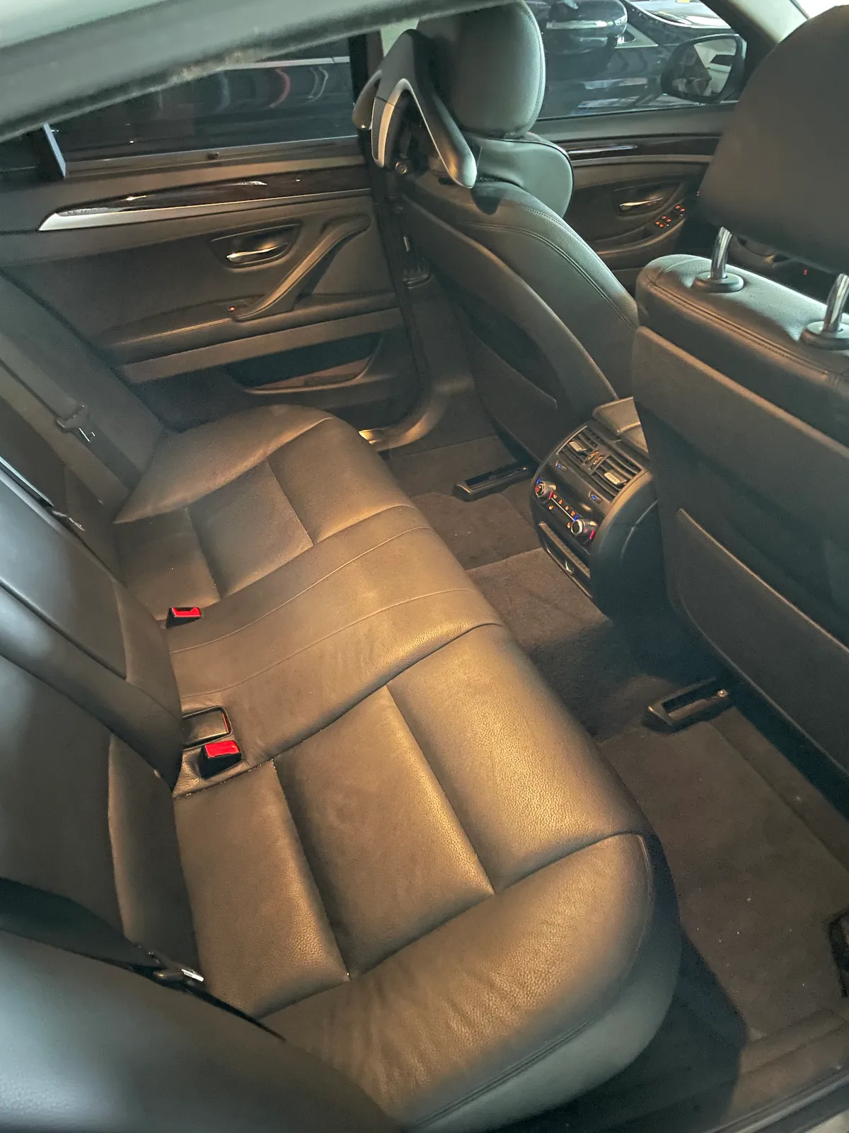 경기도 남양주시 화도읍 묵현리 241-11 남양주세무서 주차장 1층 보관(47루****, 2015년식 BMW 528i xDrive, 최초등록일: 2015. 07. 09. , 차대번호: WBA5A7104FD817013) 사진 1