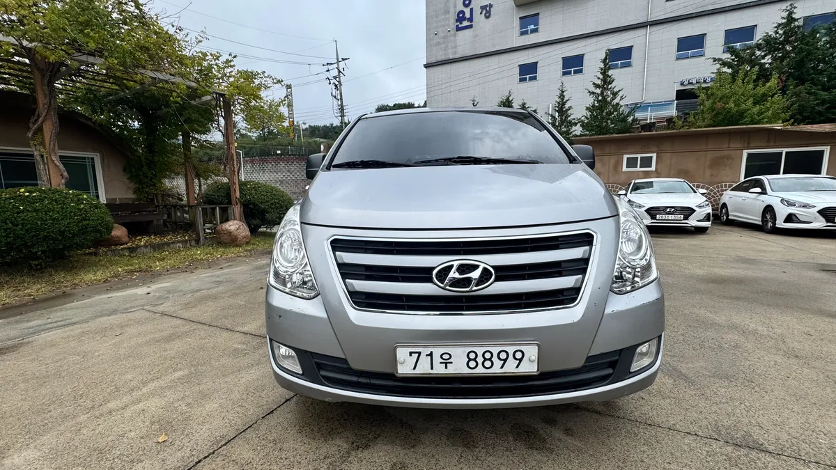 현대자동차 그랜드스타렉스 디젤 12인승 2017년 71우**** 199,475km 사진 1