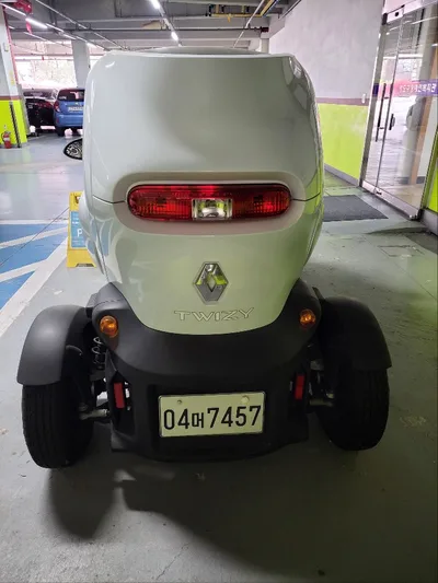 르노 경형 승용 TWIZY 129cc(전기) 사진 2