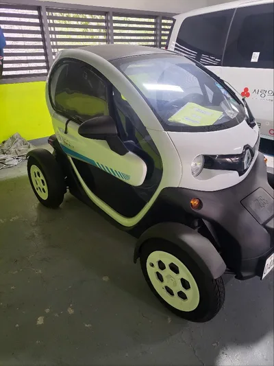 르노 경형 승용 TWIZY 129cc(전기) 사진 7