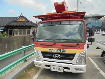 현대자동차 중형 특수 동해절연고소작업차 3933cc