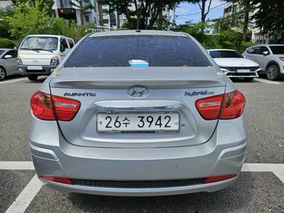 현대 아반테 하이브리드 사진 2