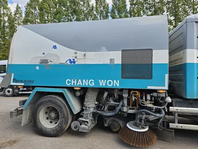 현대자동차(신정개발) 대형 화물 신정6㎥CNG진공노면청소차 11670cc 사진 4