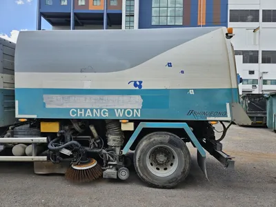 현대자동차(신정개발) 대형 화물 신정6㎥CNG진공노면청소차 11670cc 사진 5