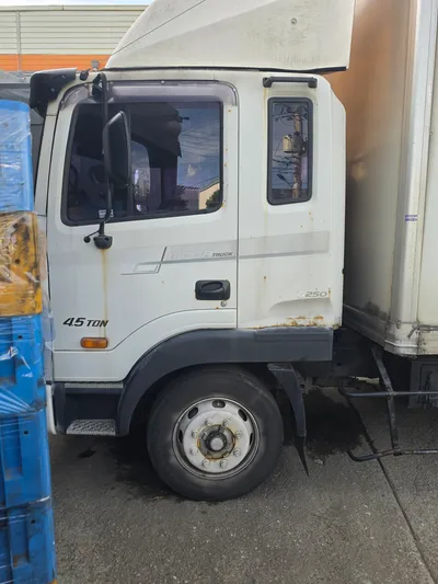 현대 화물 대형 메가트럭 6300cc 사진 5